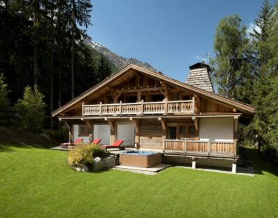 Traditional 6BR Mountain Chalet